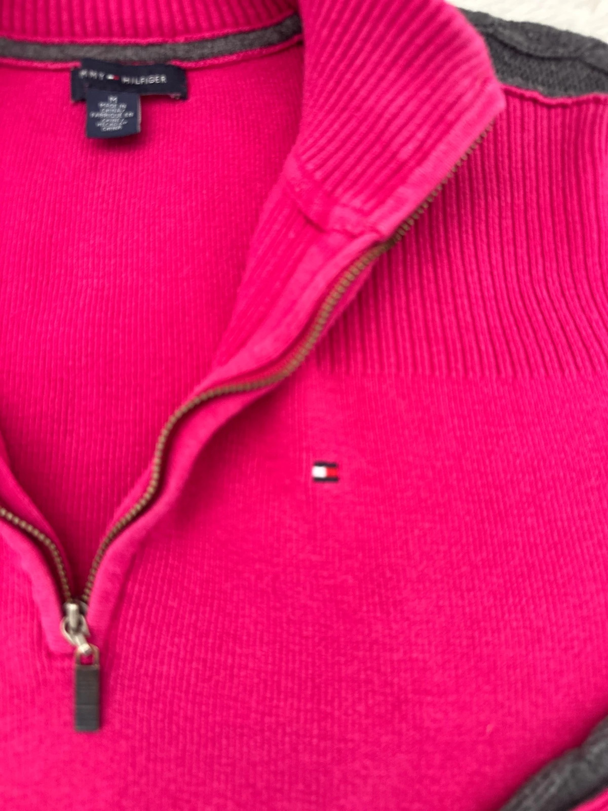 Pull Tommy Hilfiger taille:M – Tommy Hilfiger – taille M / 38 / 10 3