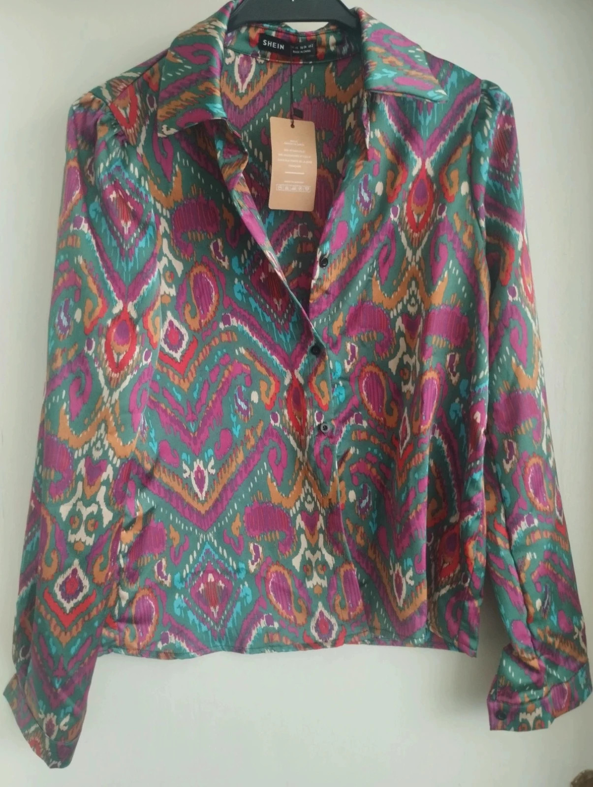 💎 Camisa Satinada Estampado Étnico Shein Frenchy - Talla XS (Nueva). Estilo vintage – Shein – taille XS / 34 / 6 2