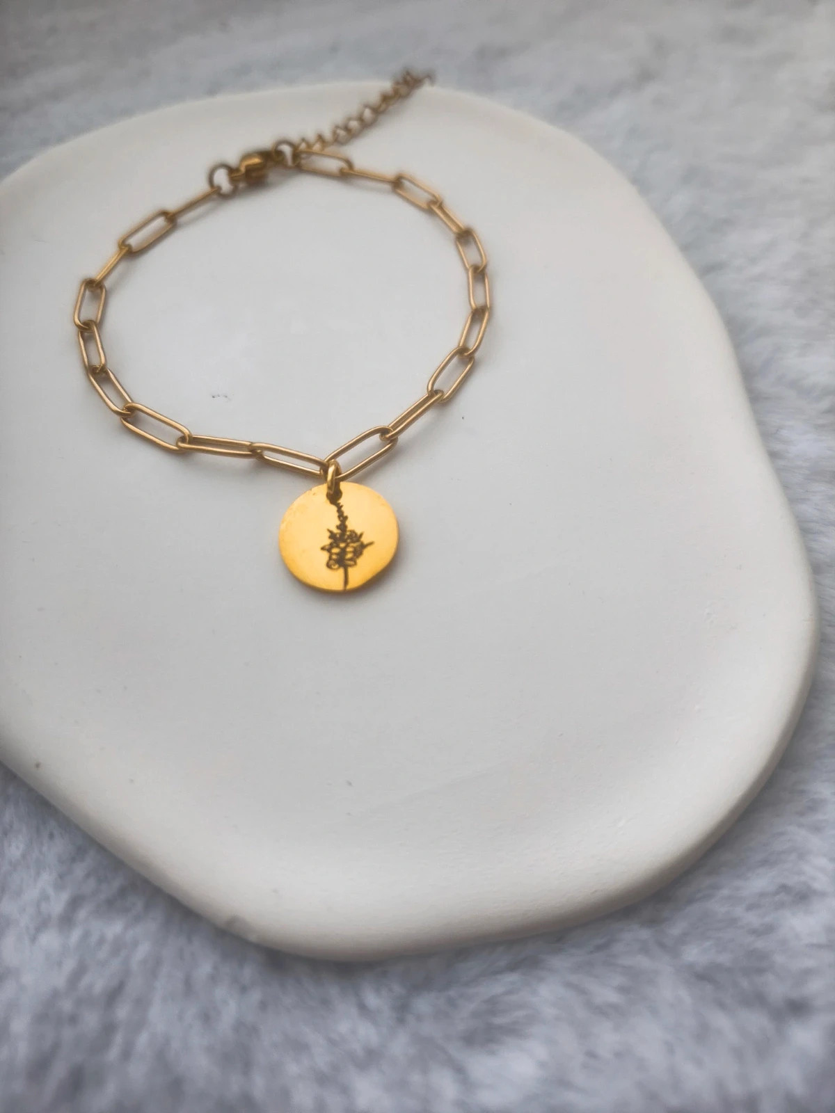 Pulsera Flor de Agosto 🌿 2