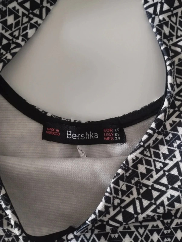 🖤 Vestido Midi Ajustado Bershka Geométrico. Talla XS – Bershka – taille XS / 34 / 6 3
