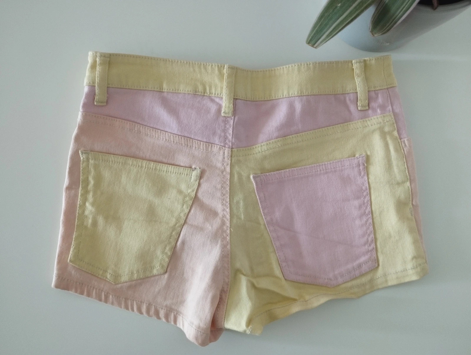 Pantalones cortos h&m, y2k. Talla xs. Rosa, amarillo y naranja – H&M – taille XS / 34 / 6 2