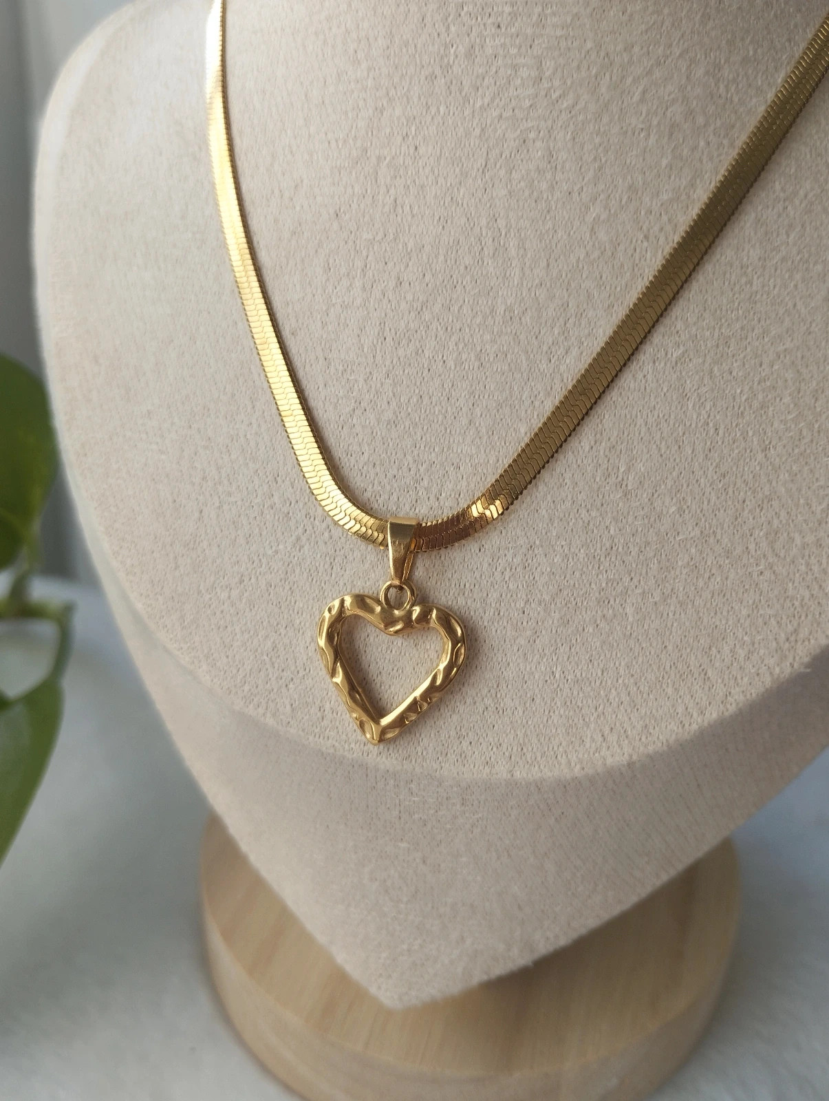 Collar corazón dorado de acero inoxidable 4