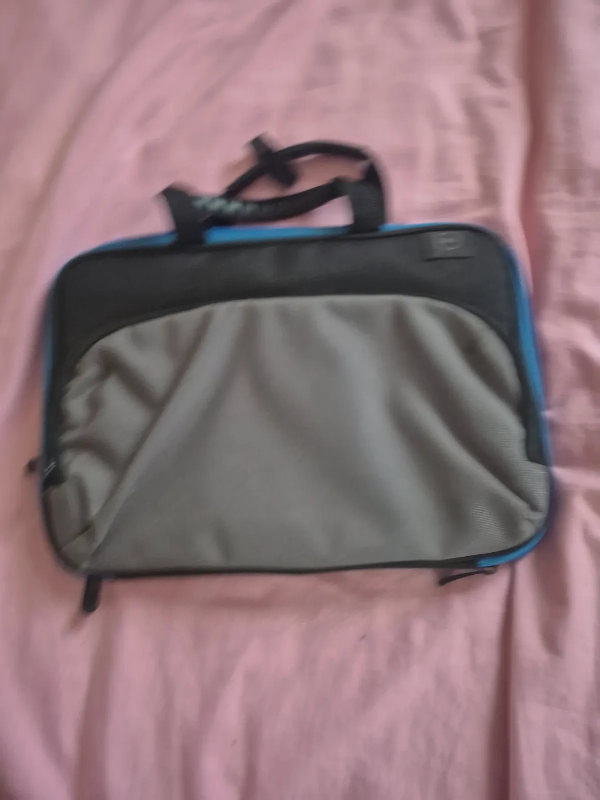 Housse de protection pour tablette avec poignées – Dell 2