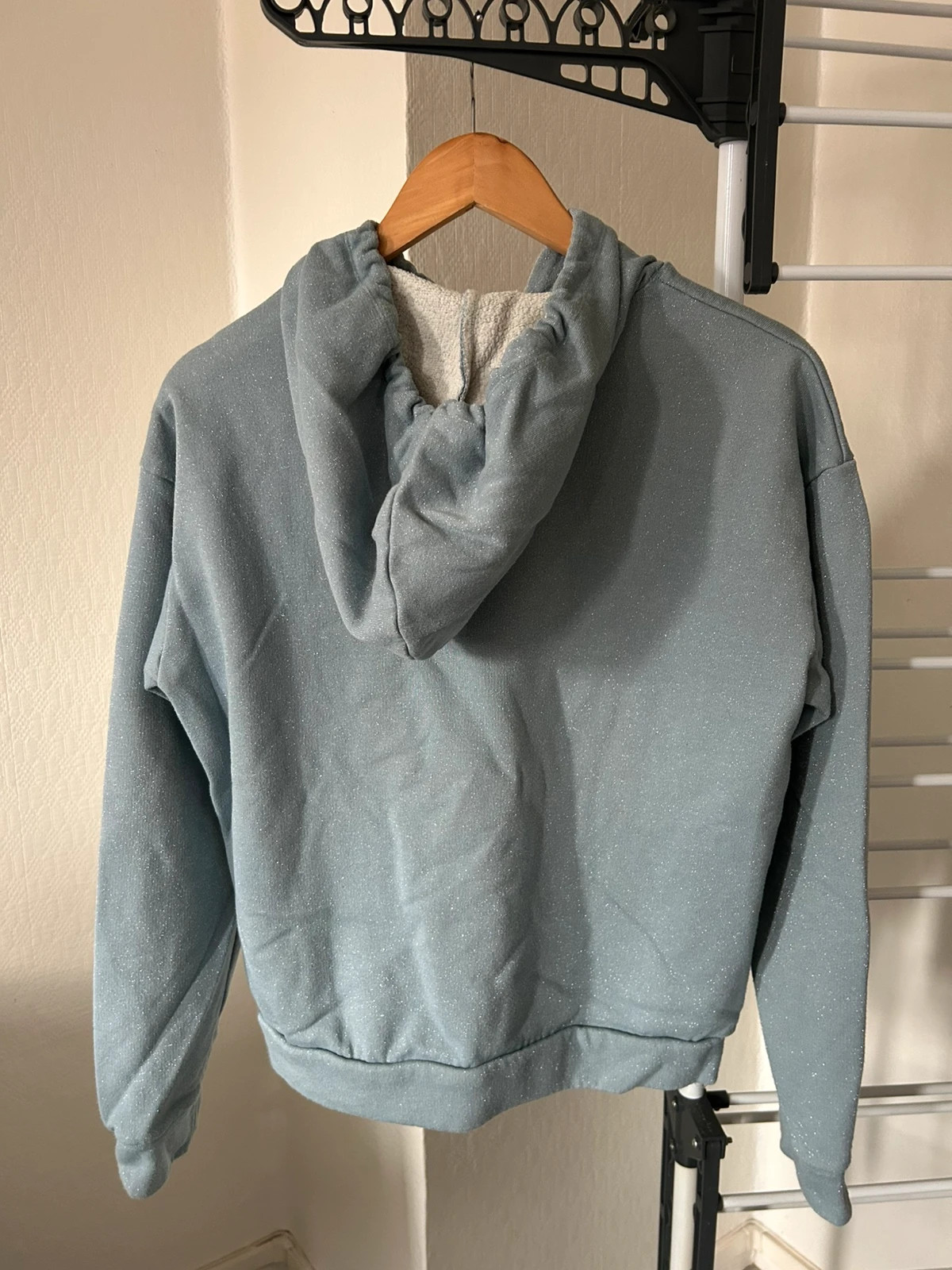 Sweat bleu clair et argenté – Fait Main – taille XS / 34 / 6 2