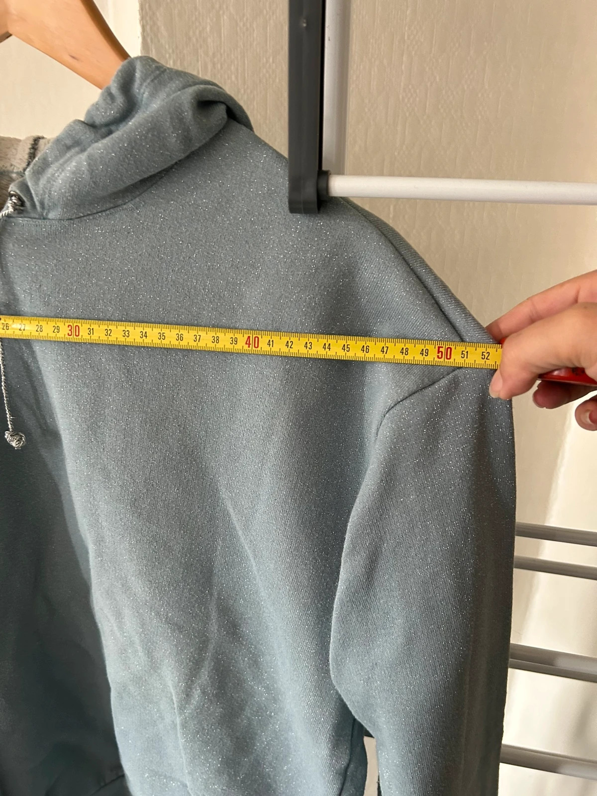 Sweat bleu clair et argenté – Fait Main – taille XS / 34 / 6 3