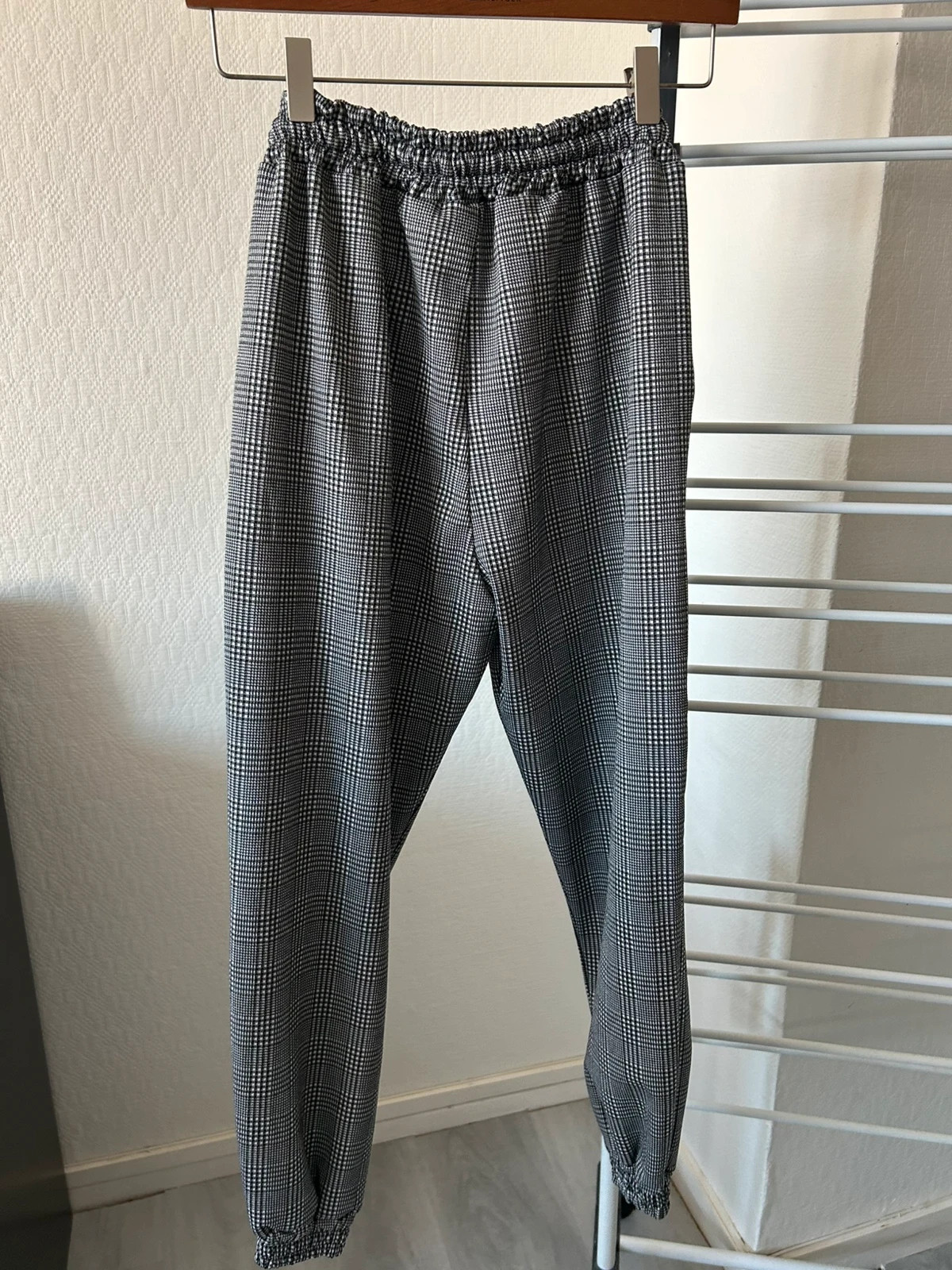 Pantalon gris taille élastique – Inconnu – taille S / 36 / 8 4