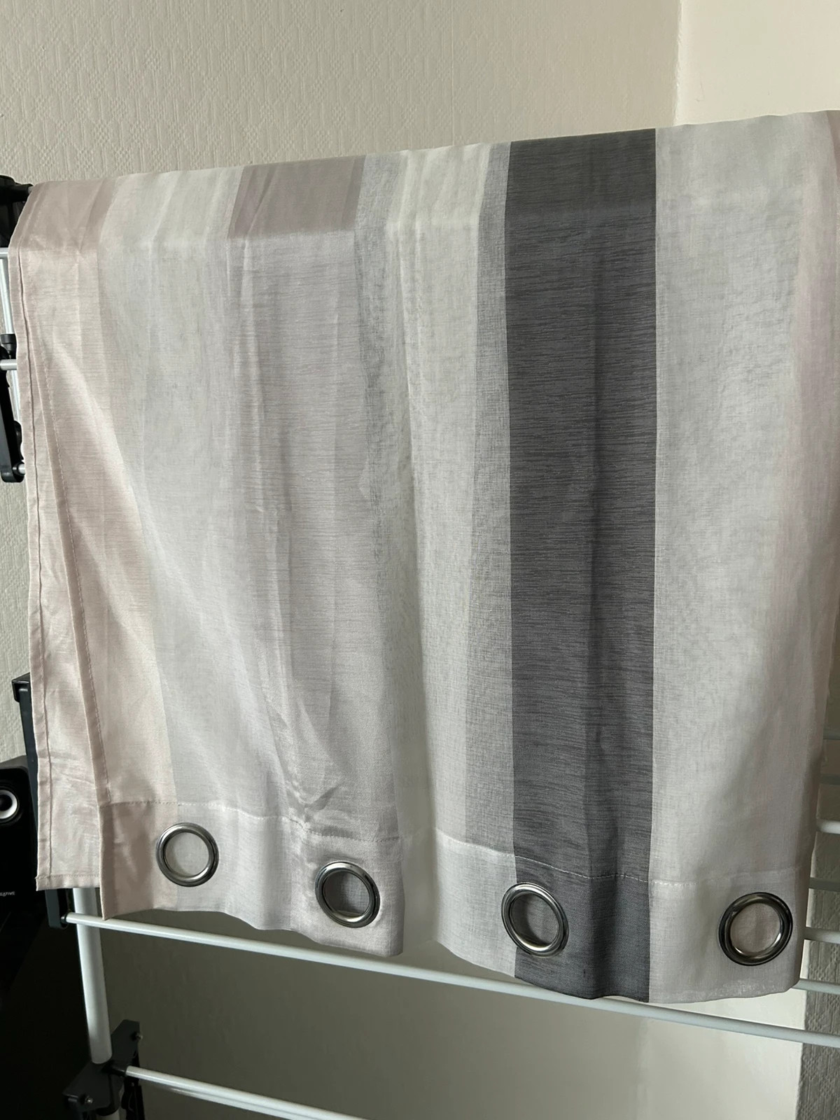 Lot deux rideaux voilages – Centrakor – taille 200 cm - 249 cm 2