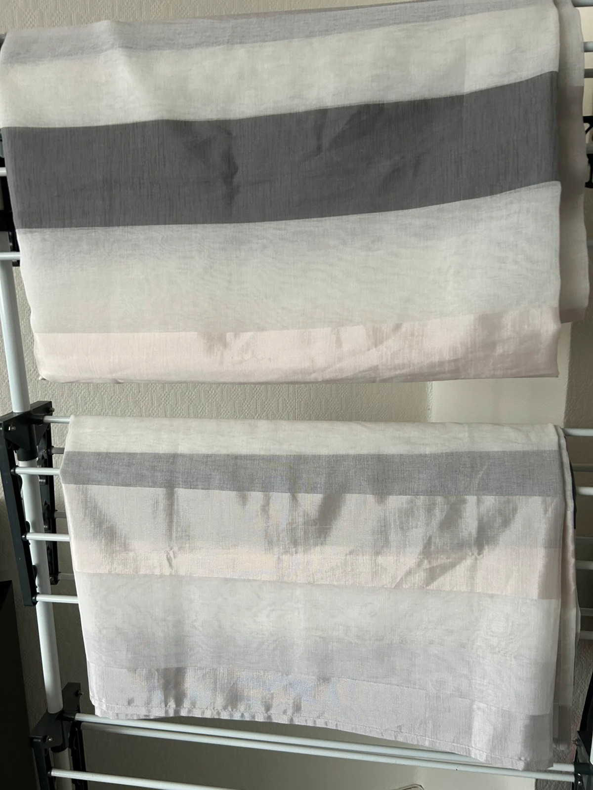 Lot deux rideaux voilages – Centrakor – taille 200 cm - 249 cm 3