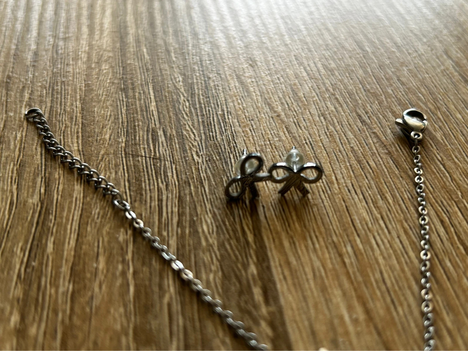 Lot Bracelet et boucles d’oreilles noeud – Inconnu 4