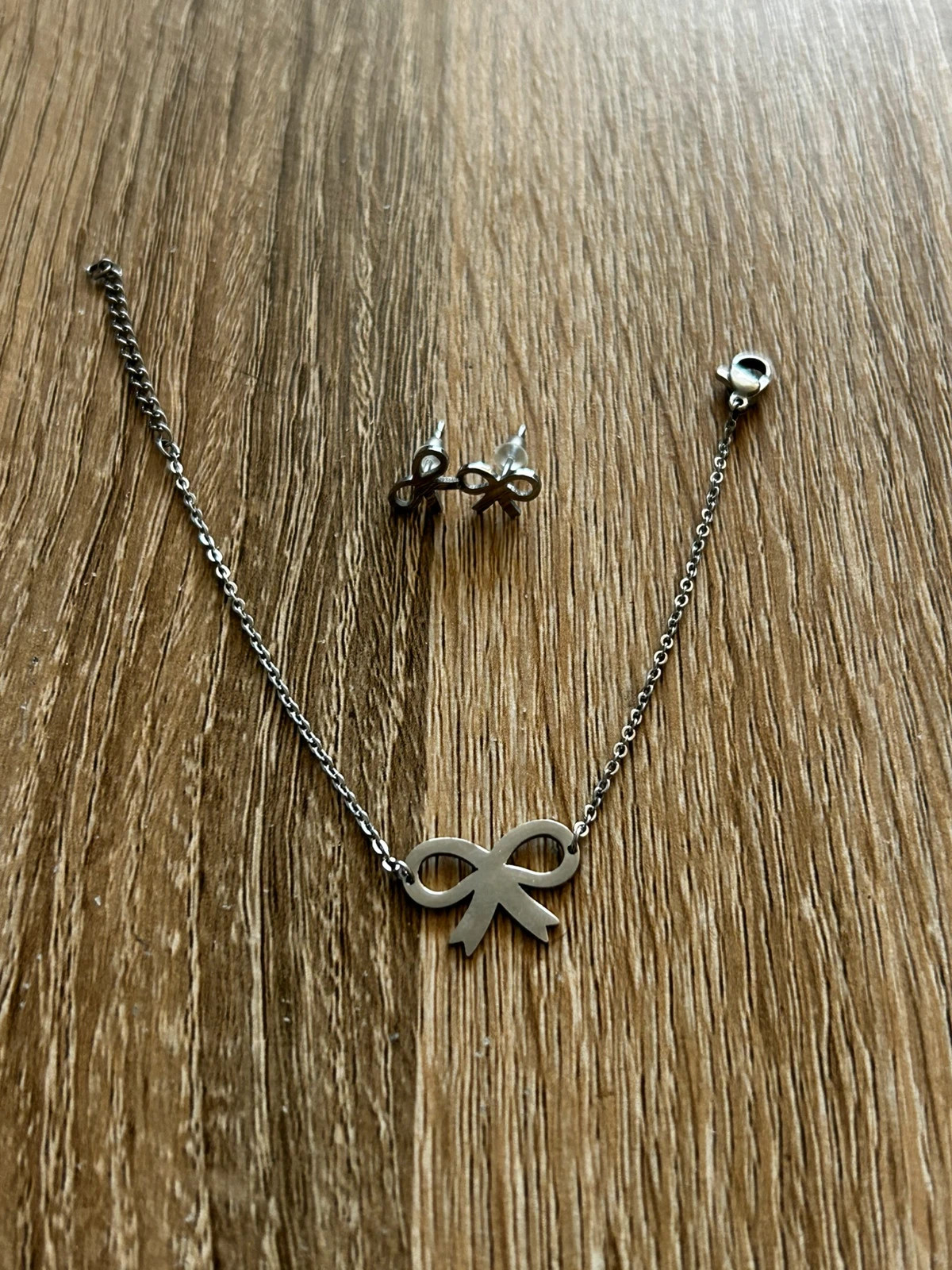 Lot Bracelet et boucles d’oreilles noeud