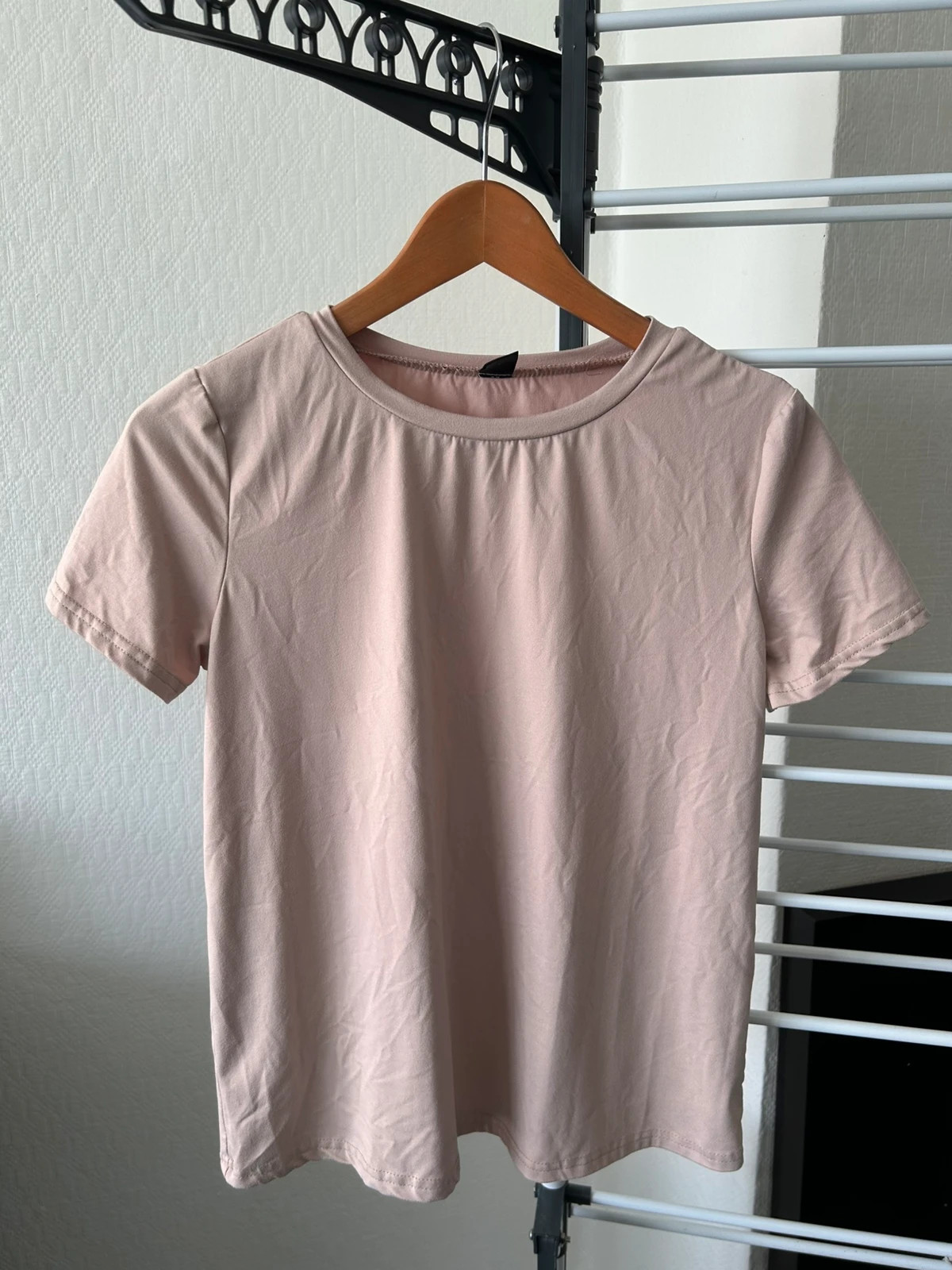 T-shirt nude Shein