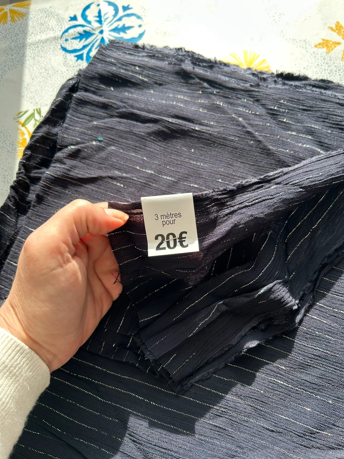 Coupon viscose bleu marine et argenté neuf – Les coupons de saint pierre 3