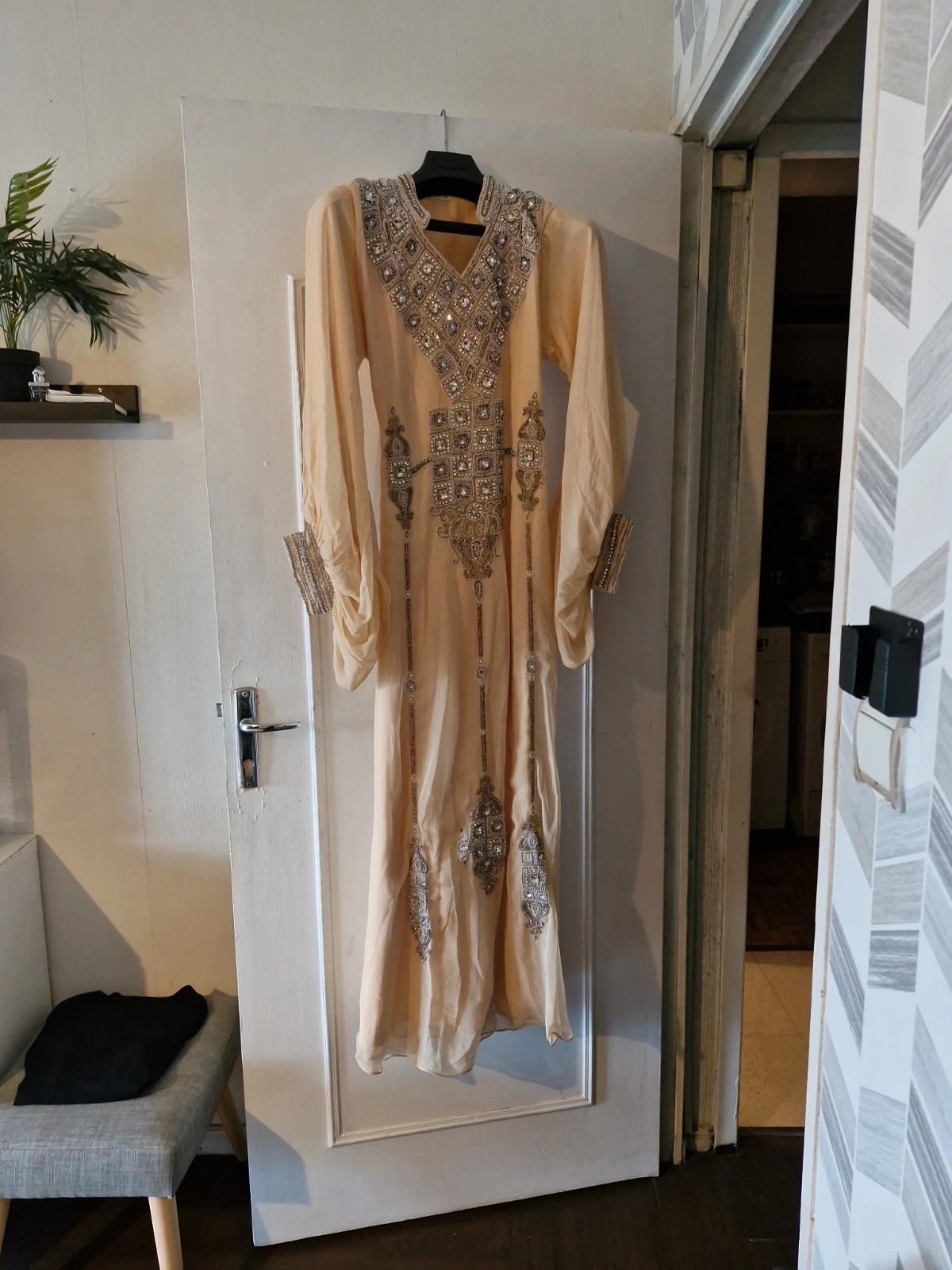 Robe Dubai – sans marque – taille M / 38 / 10 4