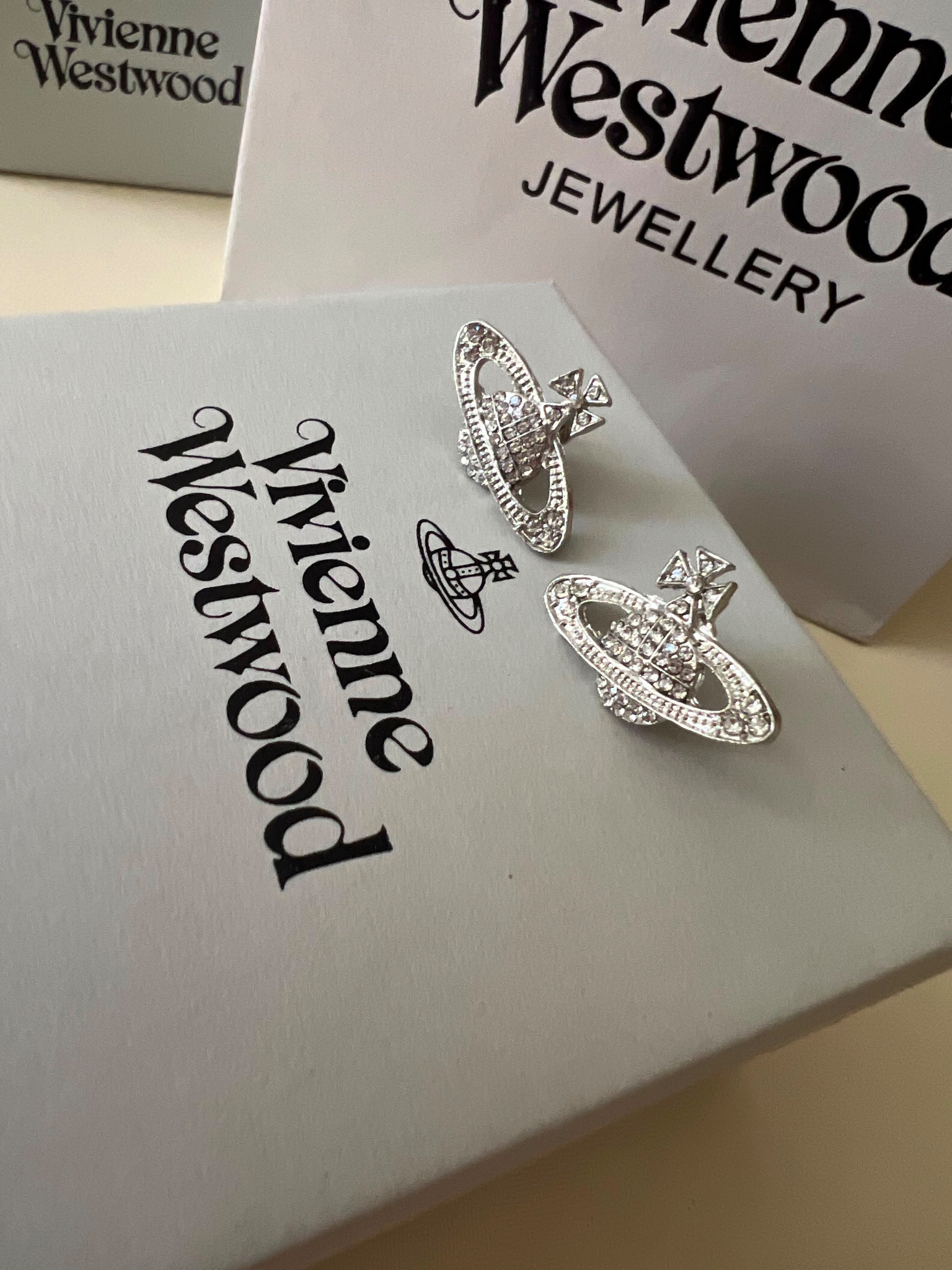 Boucles d'oreilles Vivienne Westwood str 3