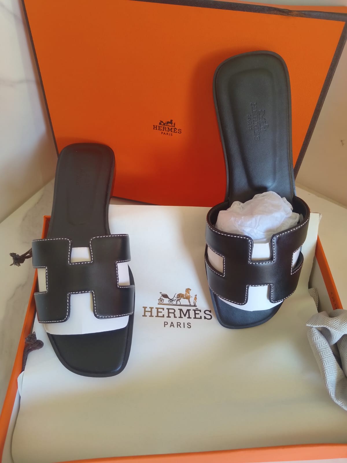 Sandales Oran Hermes noires 
