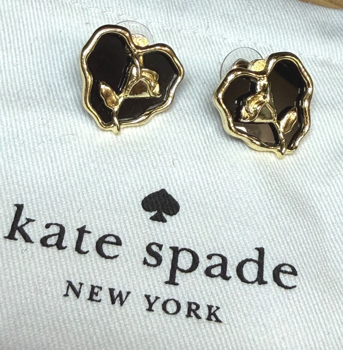 Kate Spade boucles d'oreilles cœur noir doré 4