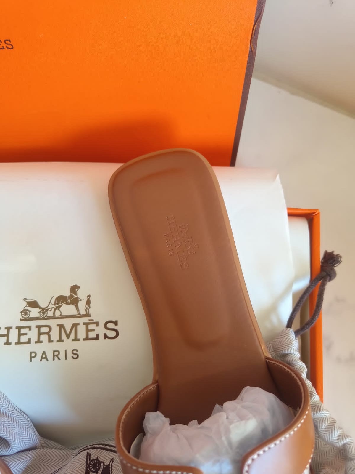 Chaussures Hermès cuir blanc 2