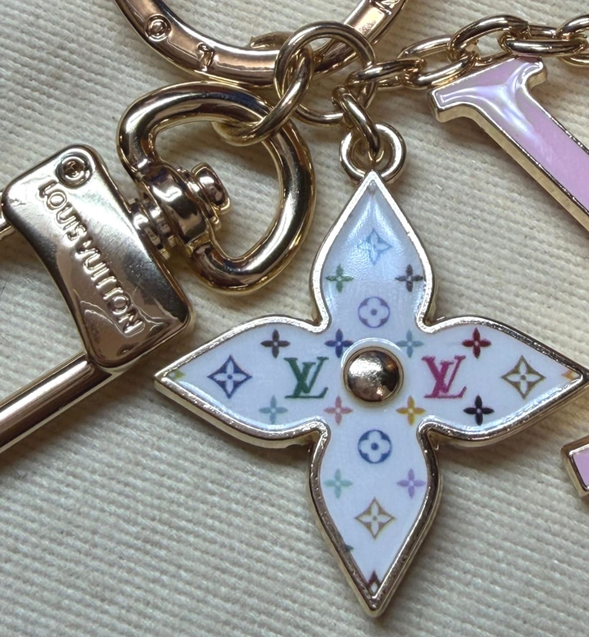 Porte-clés Louis Vuitton Rose 2