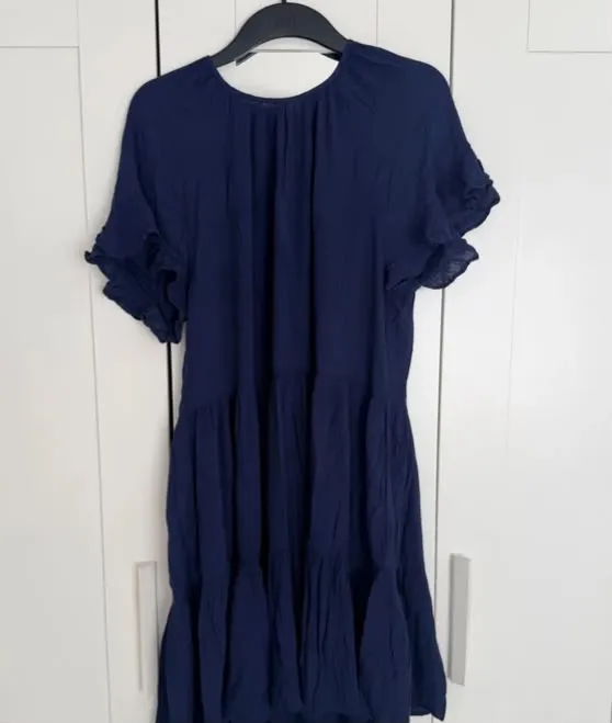 Abito blu navy maniche corte volant