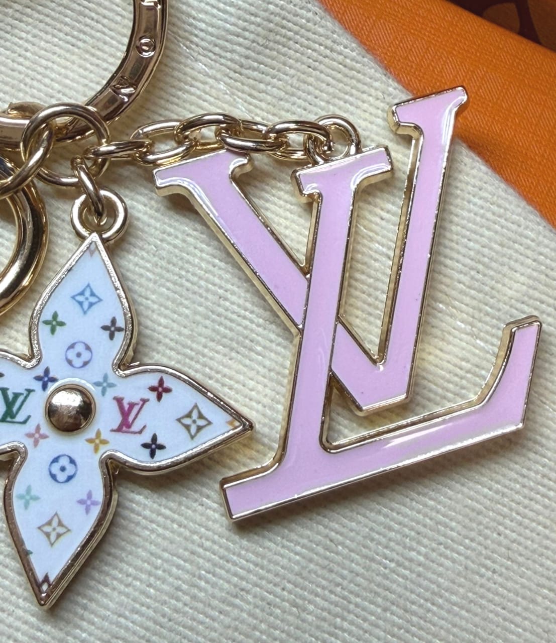 Porte-clés Louis Vuitton Rose 4