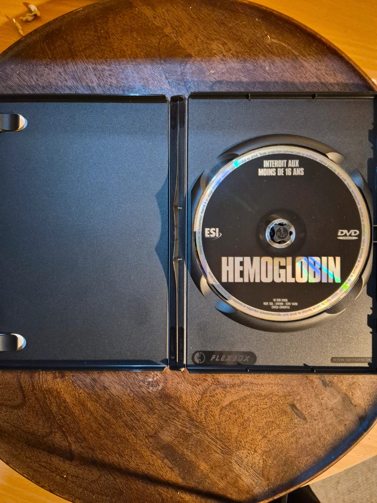 DVD Hémoglobine (Bleeders) - Film Horreur / Fantastique 5