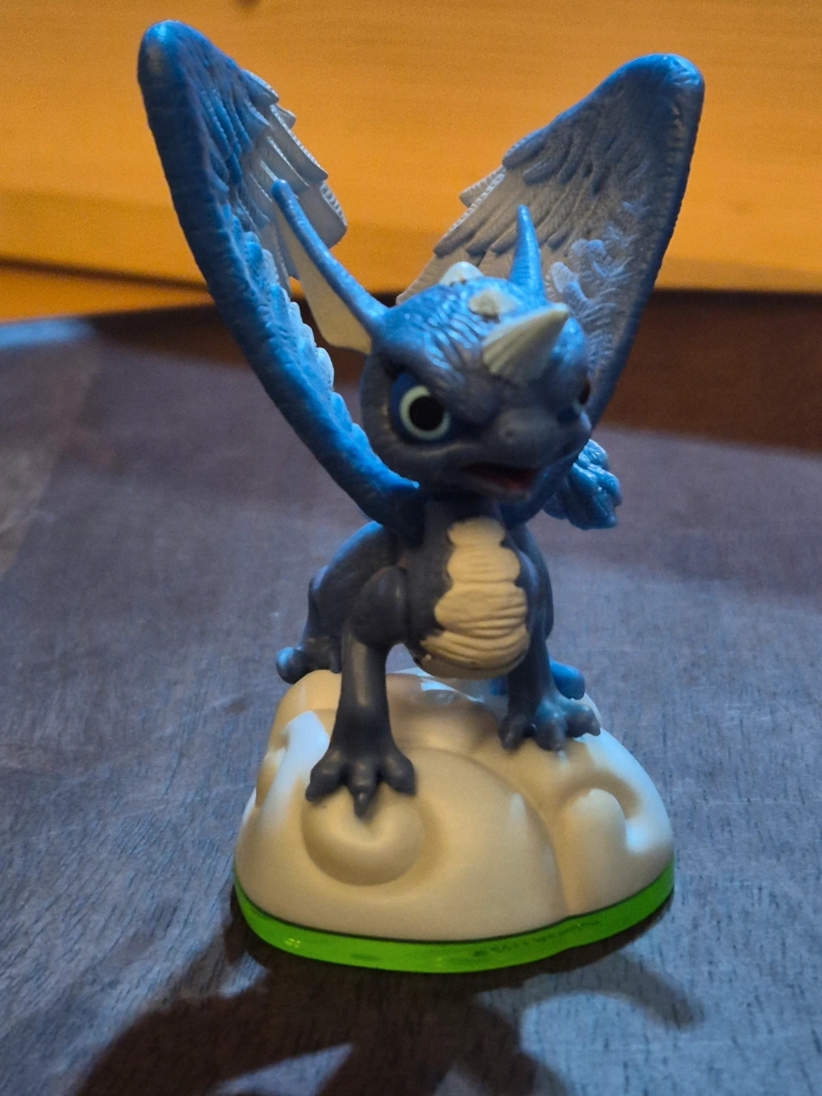 Pack Complet Figurine Skylanders Spyro's Adventure - Whirlwind (Série 1) + Carte & Sticker – Skylanders 3