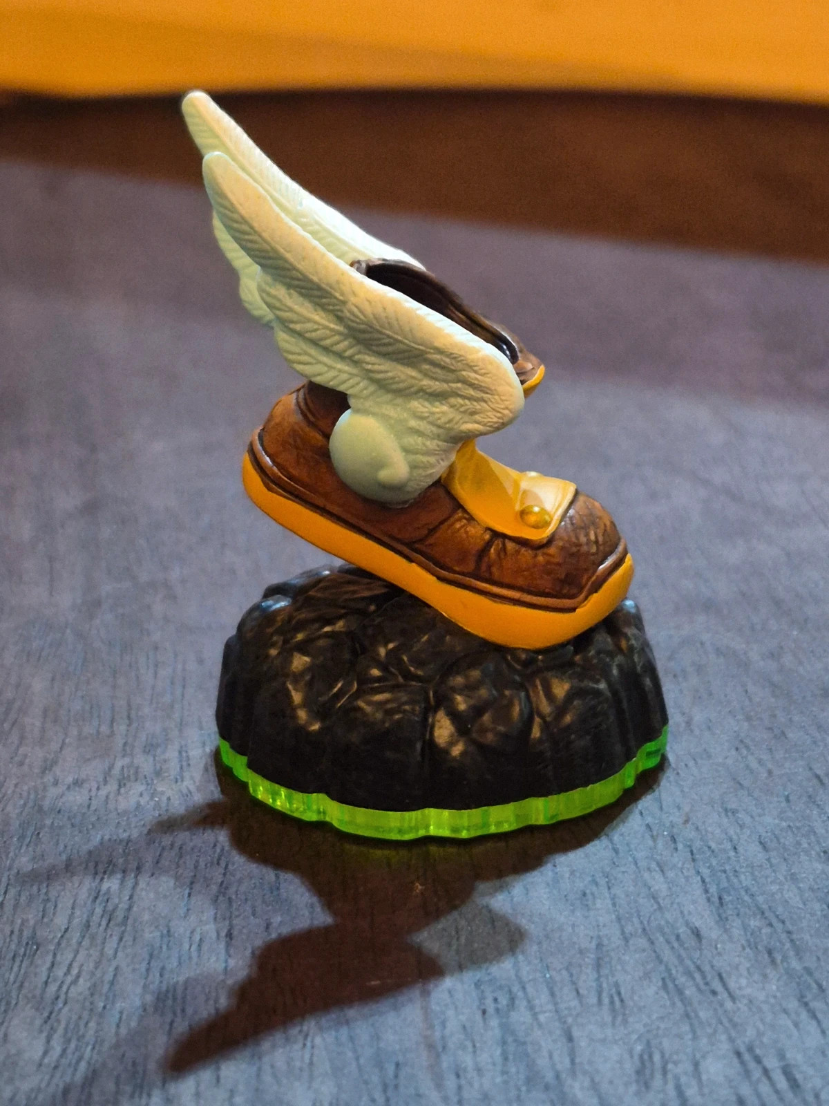 Figurine Skylanders Winged Boots (Botte Ailée) + Carte Topps FR – Skylanders 2