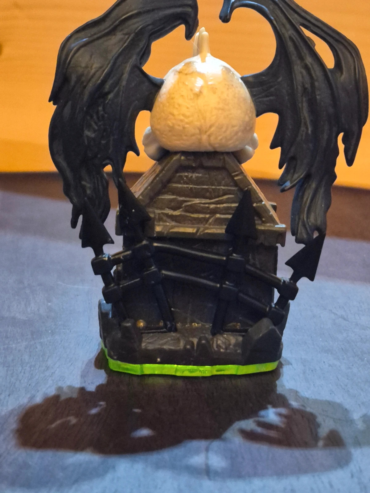 Figurine Skylanders Crypte Noire (Darklight Crypt) + Carte officielle FR – Skylanders 4