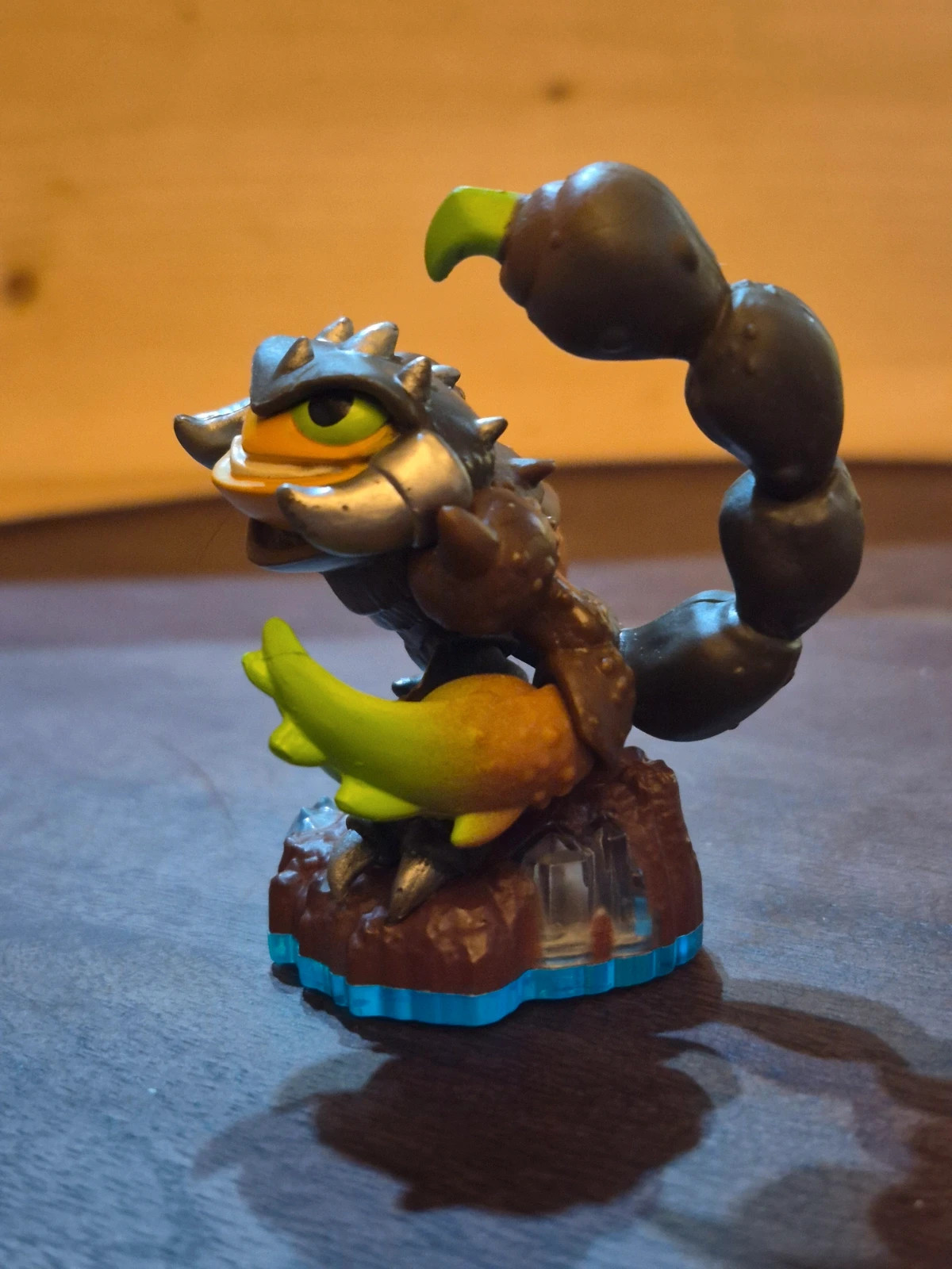 Figurine Skylanders Swap Force - Scorp (Élément Terre) – Skylanders 2