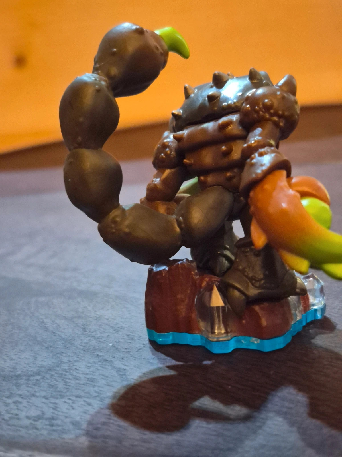 Figurine Skylanders Swap Force - Scorp (Élément Terre) – Skylanders 4