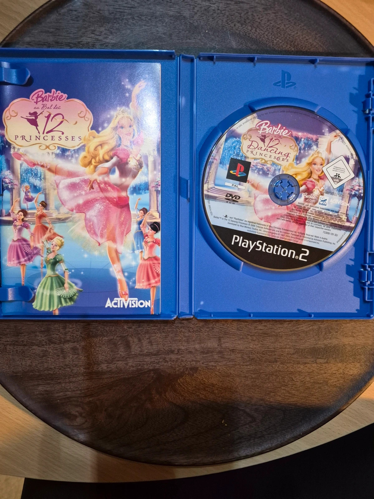 Jeu PS2 - Barbie au Bal des 12 Princesses - Complet / Version FR 4