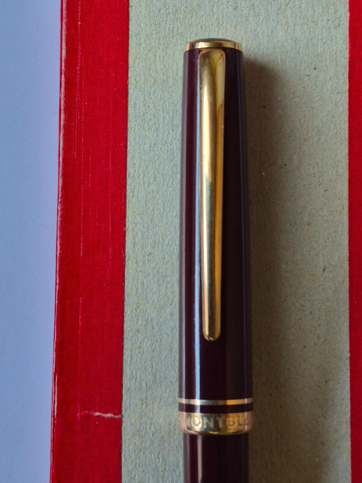 Stylo bille Montblanc Génération – Brun Foncé / Bordeaux & Or – Montblanc 4