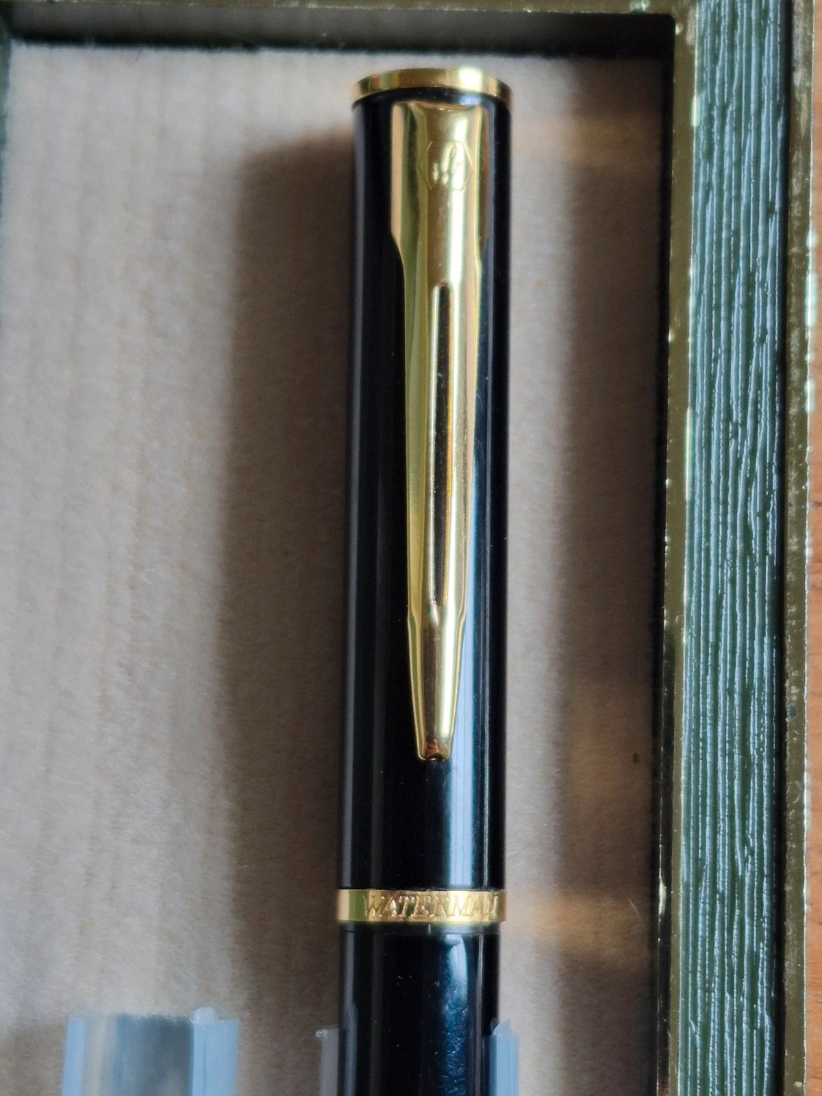 Stylo plume Waterman Gentleman – Laque noire & garnitures dorées – Made in France – Waterman 2