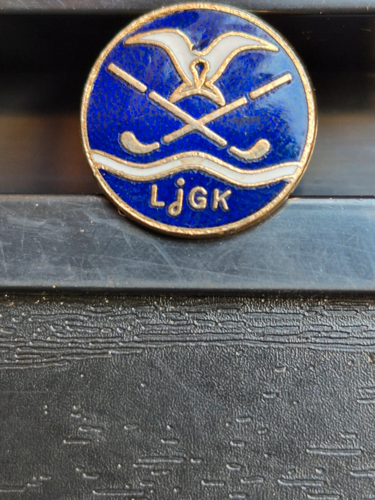 Pin's vintage émail - Ljunghusens Golfklubb (LJGK) - Suède 🇸🇪 – Collection 2