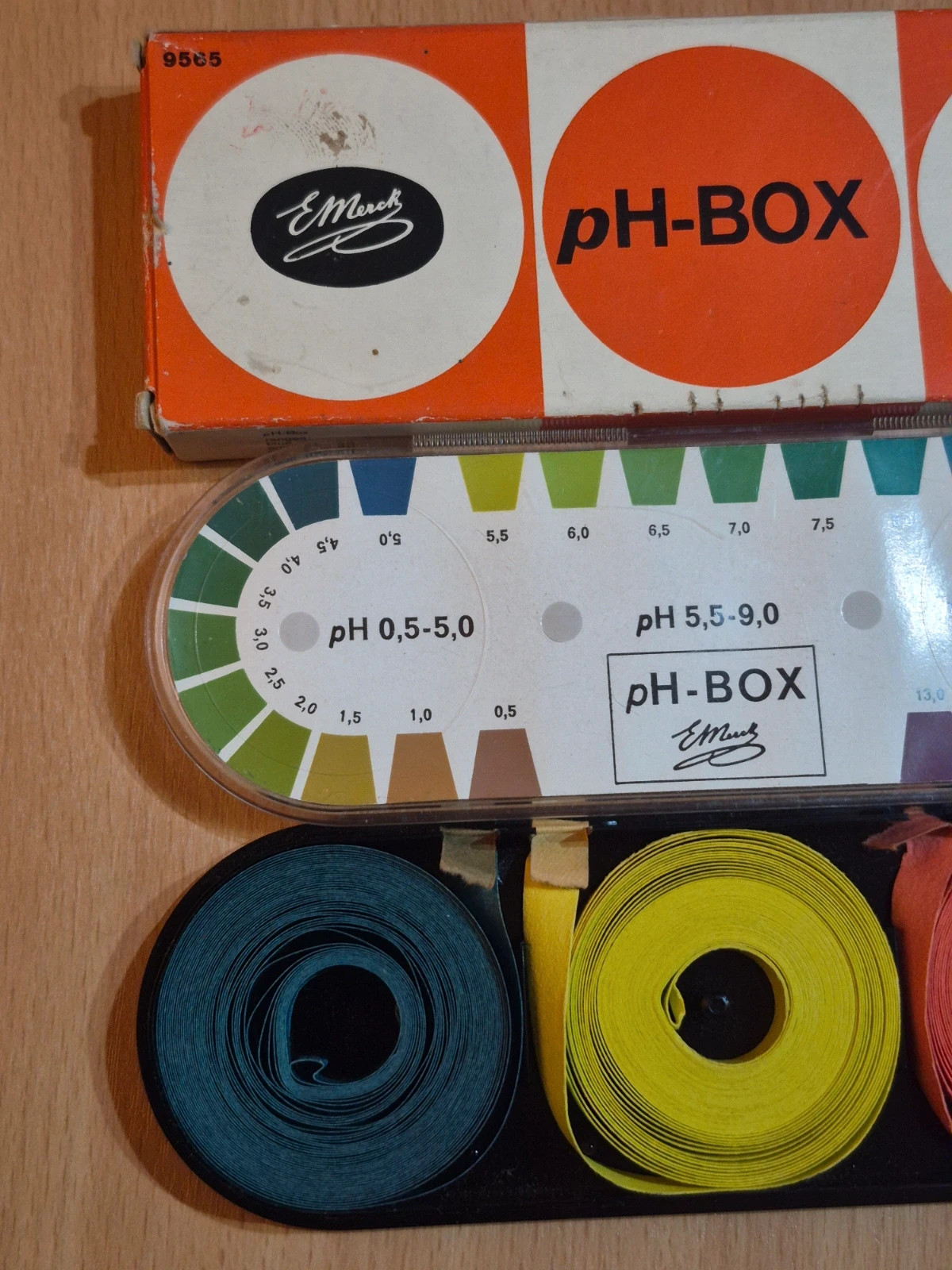 Coffret Vintage Merck pH-box - Complet & Bon État 2