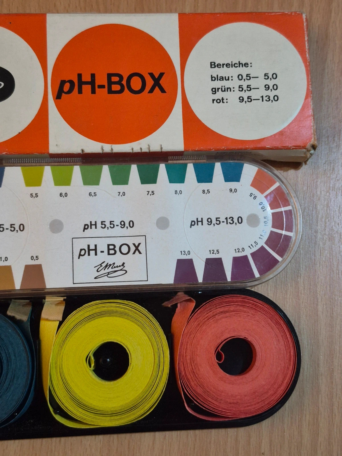 Coffret Vintage Merck pH-box - Complet & Bon État 3