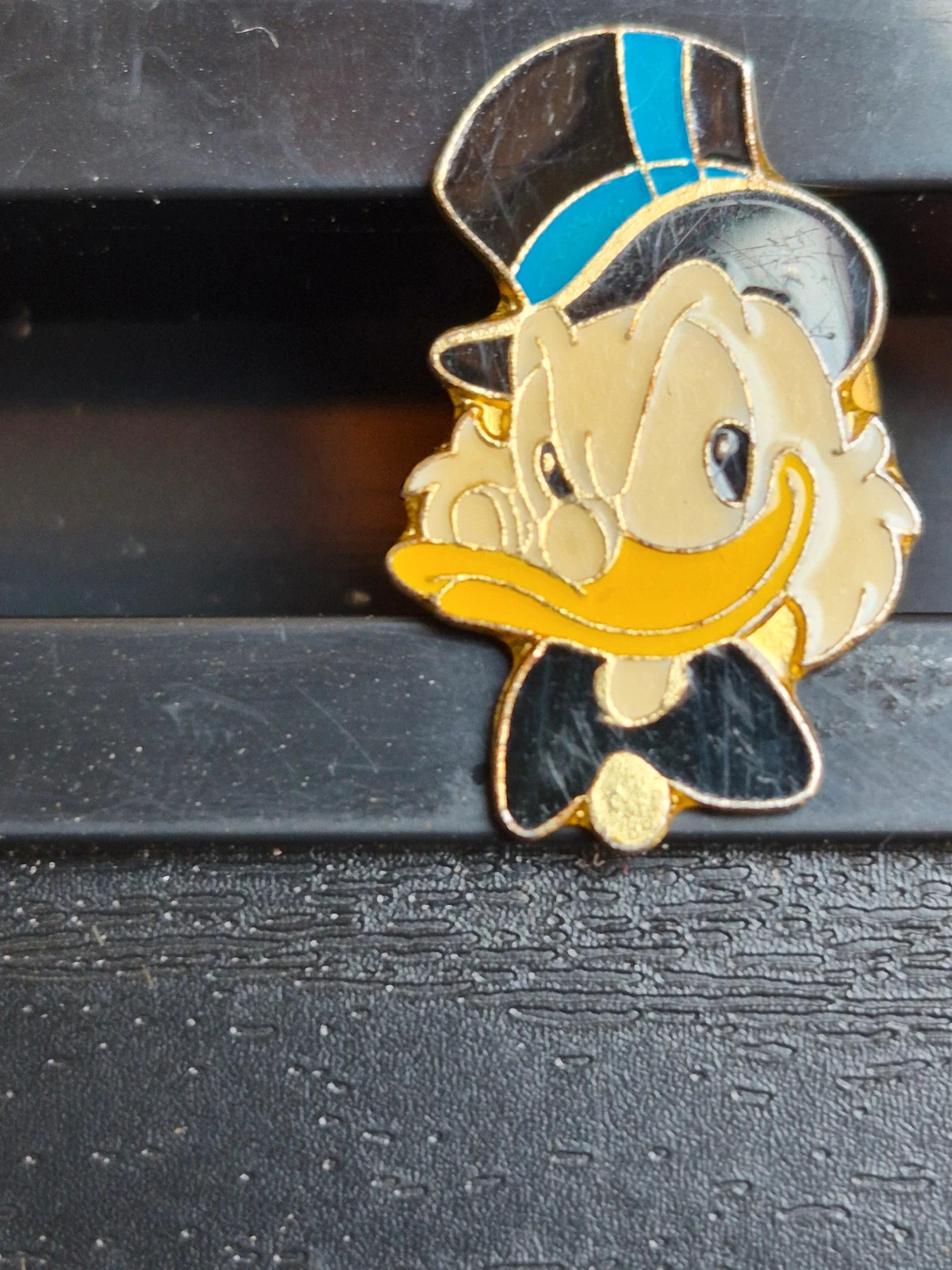 Pin's Disney Vintage Picsou (Scrooge) - Collection Delhaize 1994 – Disney 3