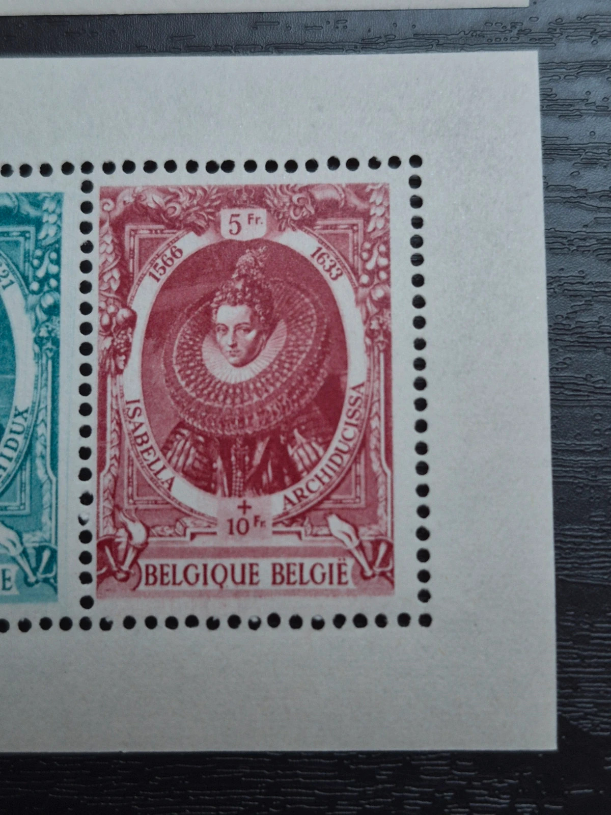 Lot 2 Blocs-Feuillets Belgique 1942 - Portraits Albert et Isabelle (MNH) 4