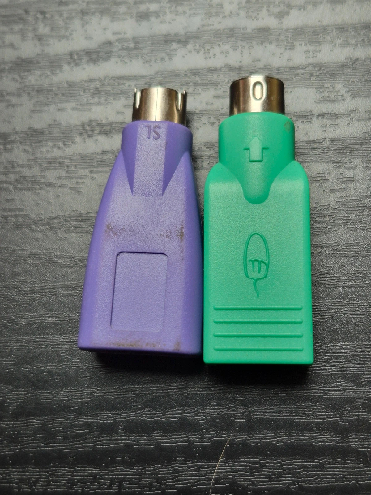 Adaptateurs Logitech PS/2 vers USB - Vert et Violet – Logitech 3