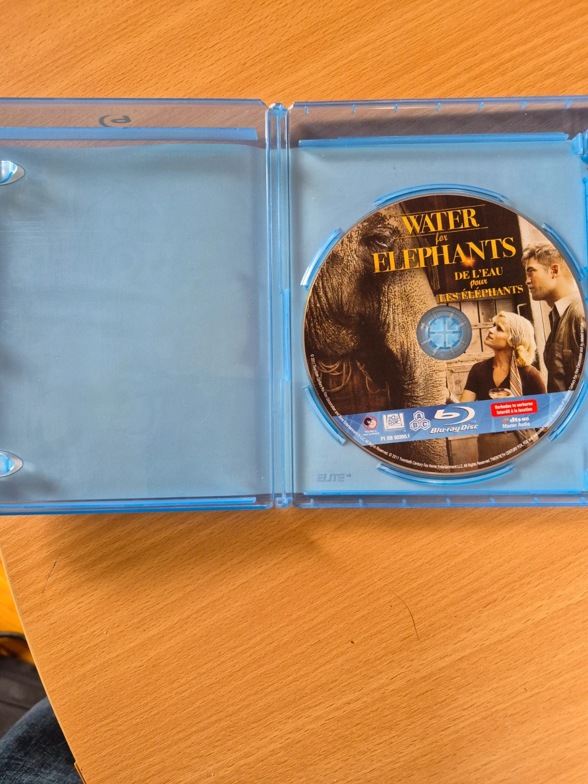 Blu-ray "De l'eau pour les éléphants" 5