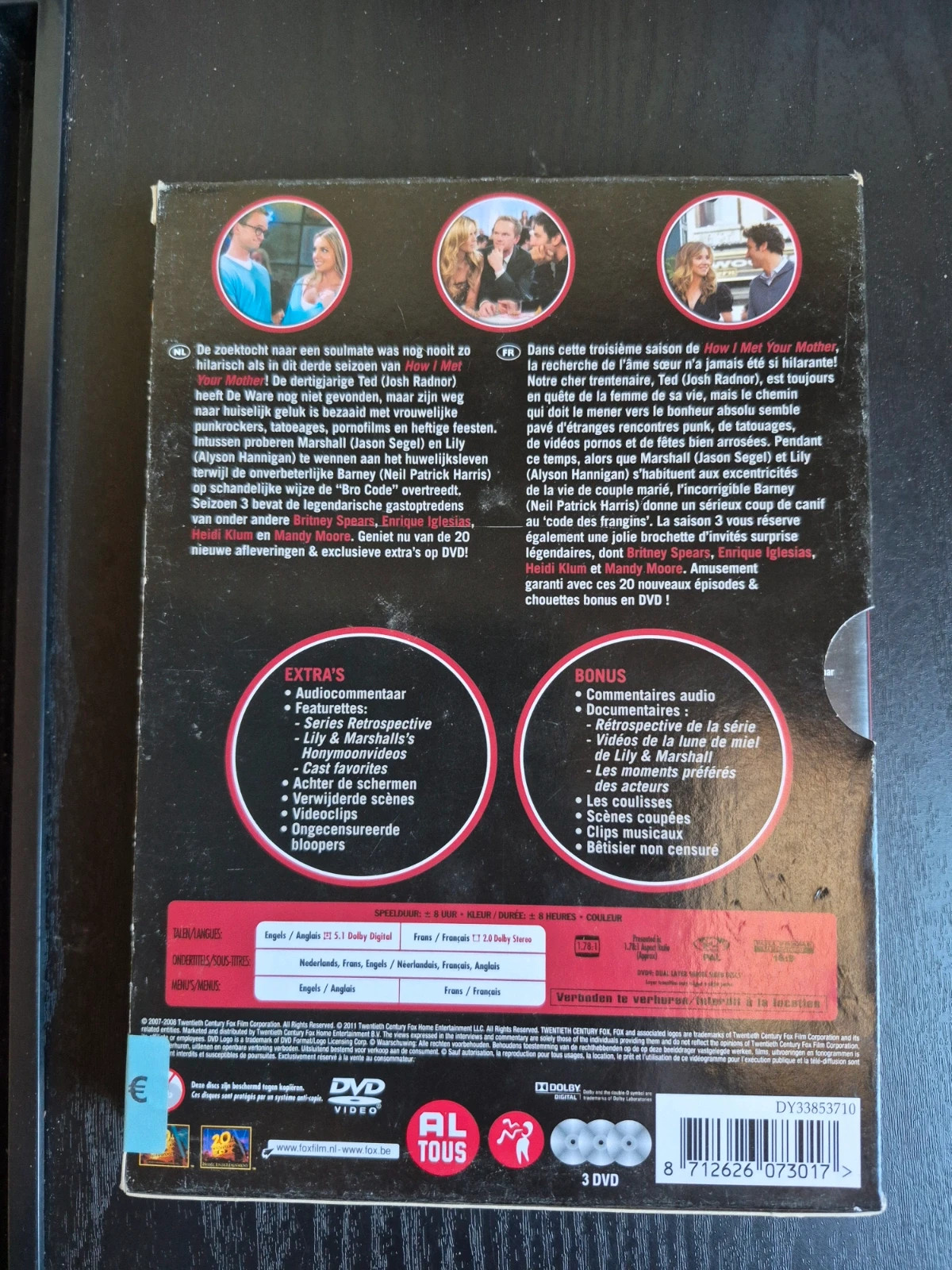 coffret DVD de la saison 3 de la série culte "How I Met Your Mother" (Comment je l'ai rencontrée). 2