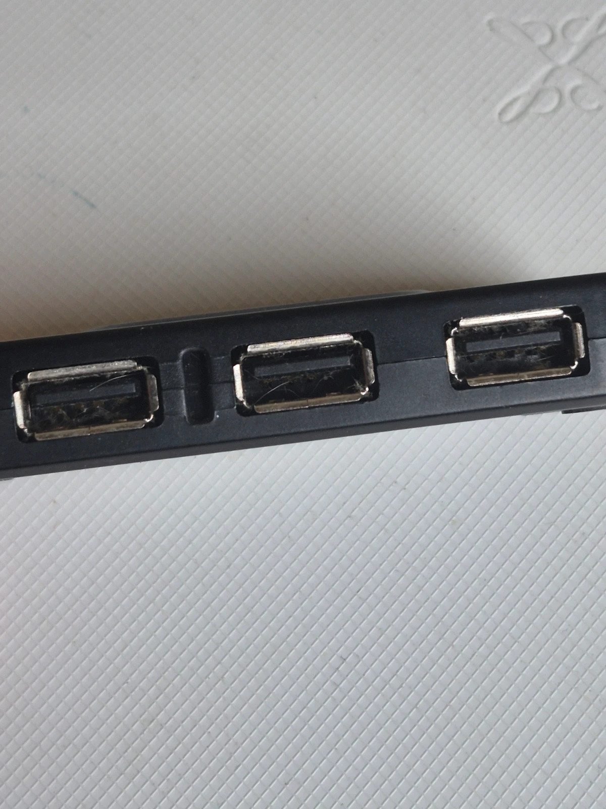 Hub USB 2.0 Trust - 4 ports - Format compact voyage – Trust 2