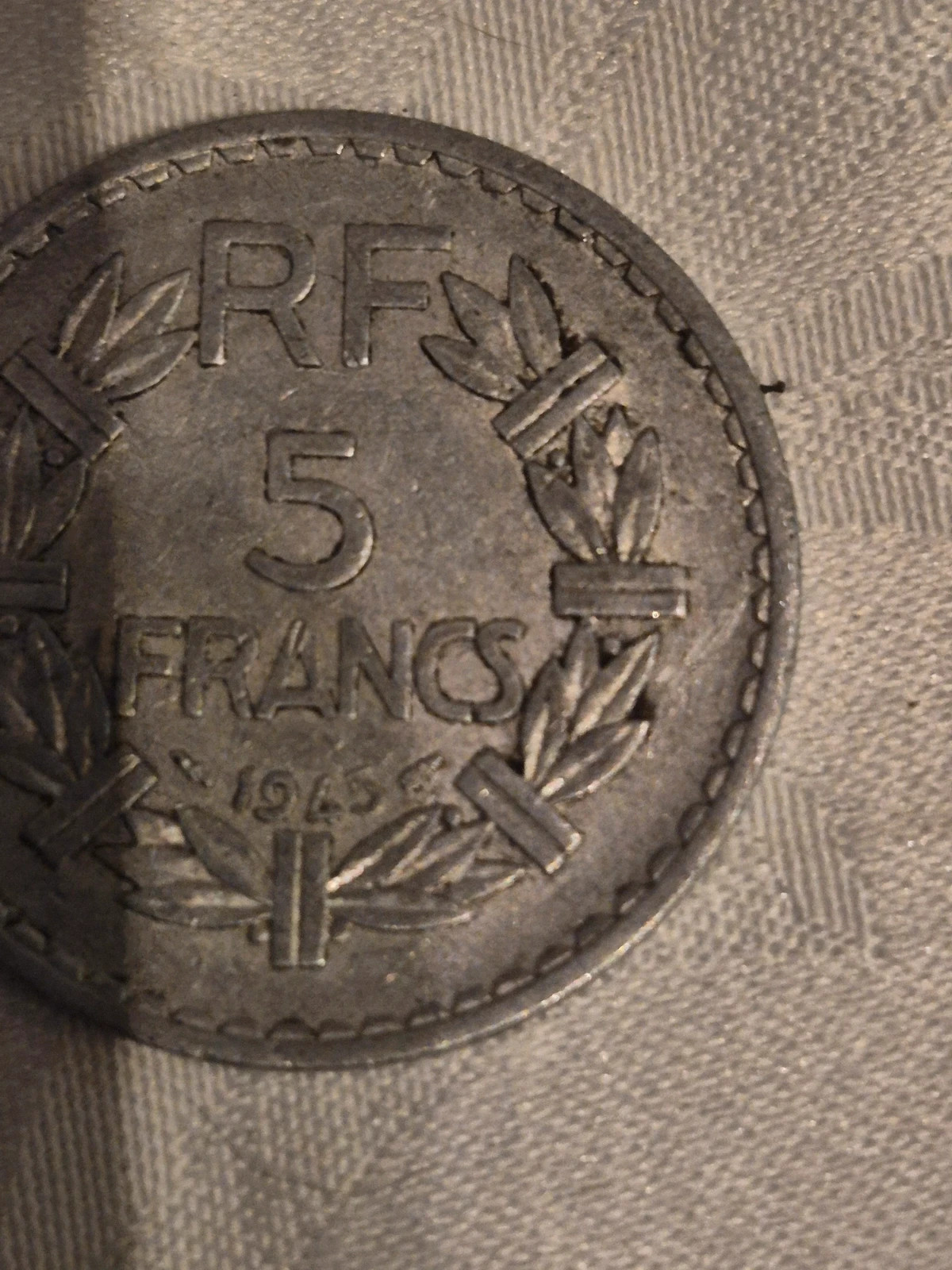 Pièce de 5 francs Lavrillier (1945) 4