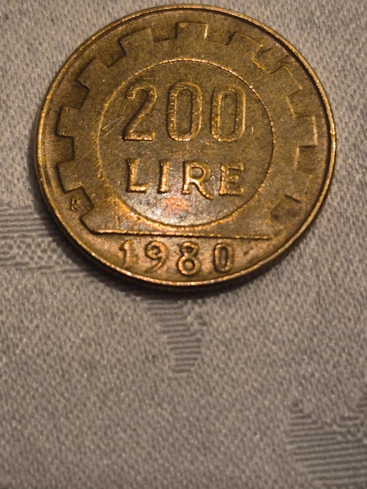 Pièce de 200 lire italienne (1980) 2