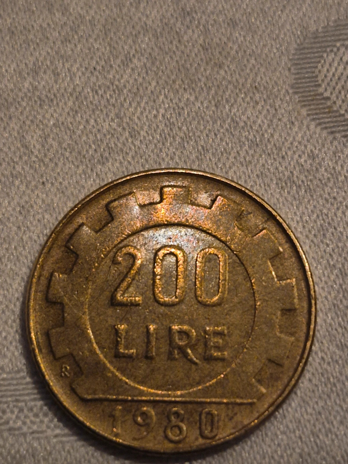Pièce de 200 lire italienne (1980) 4