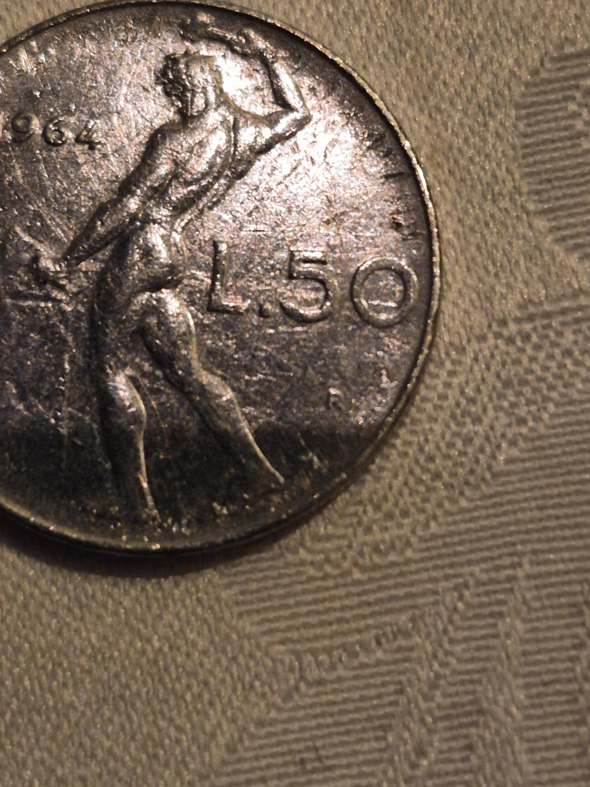 Pièce de 50 lires italienne (1964) 4