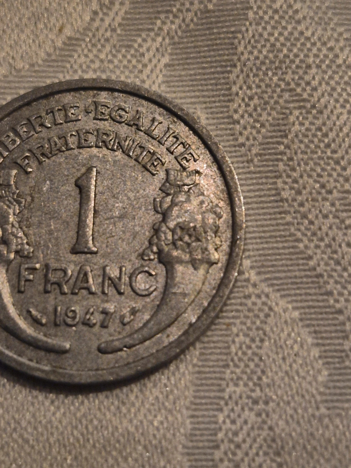 Pièce de 1 franc morlon (1947) 4
