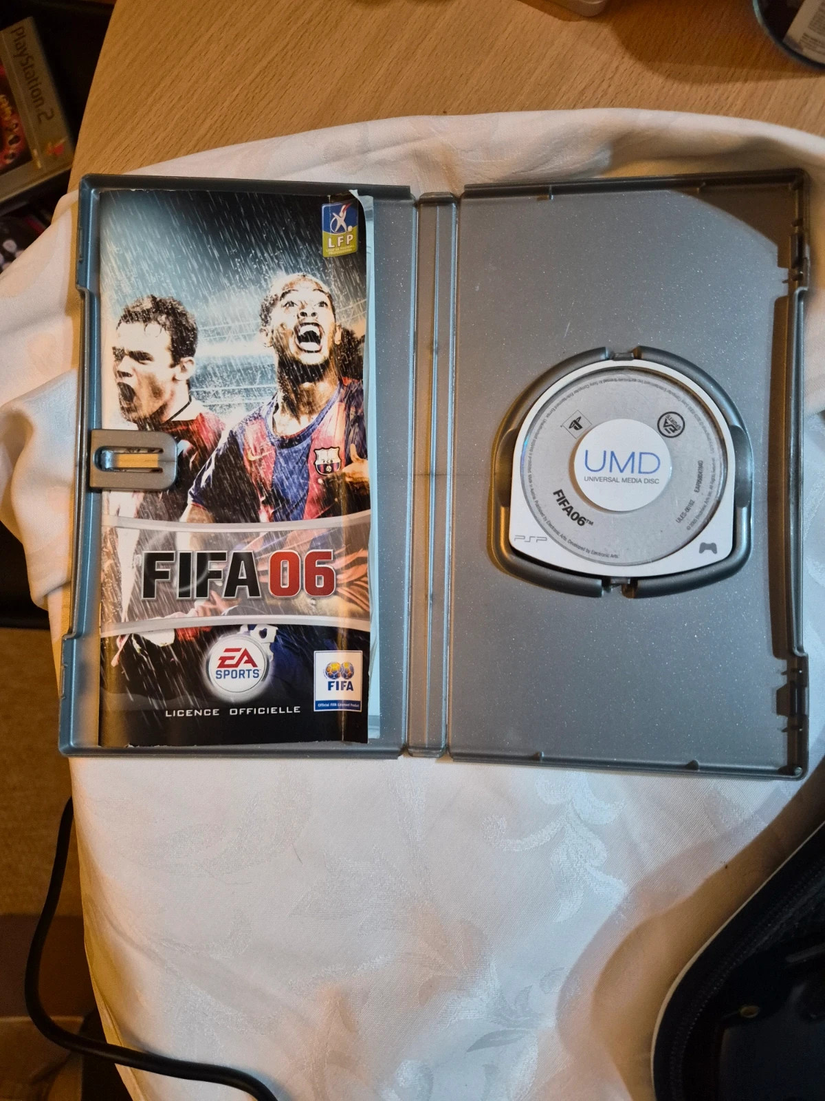Jeu Fifa 06 pour Psp complet 4