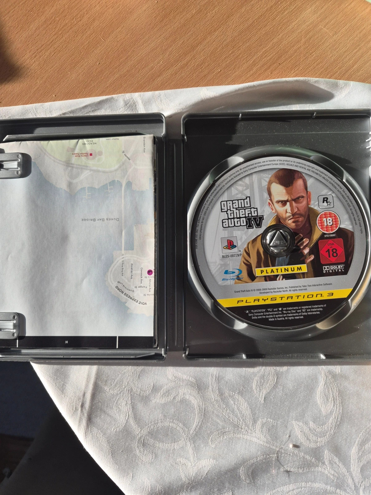 Jeu Grand Theft Auto IV pour PS3 complet 4