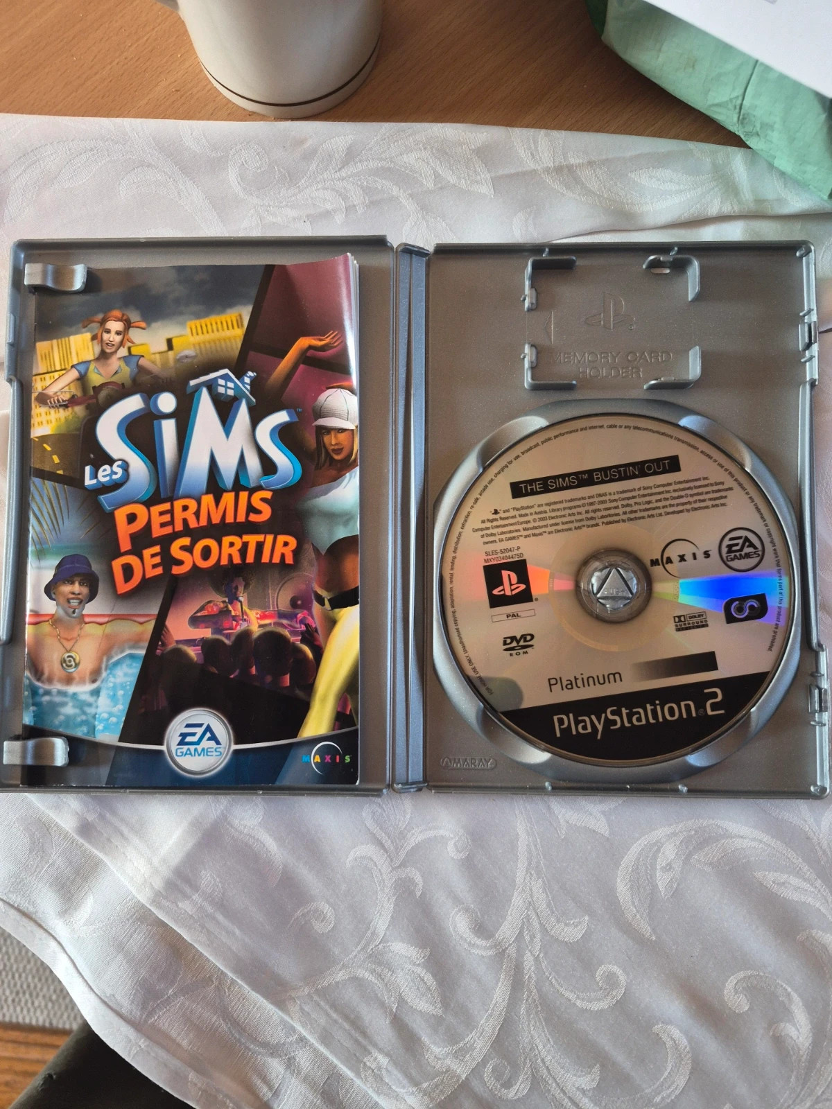 Jeu Les Sims permis de sortir pour PS2 complet 4